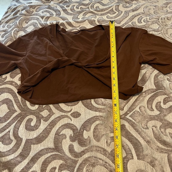 Ladies Brown Casual Tie-Up Crop Top – Size M | Short Sleeve, Stretch, NWOT - Picture 6 of 6
